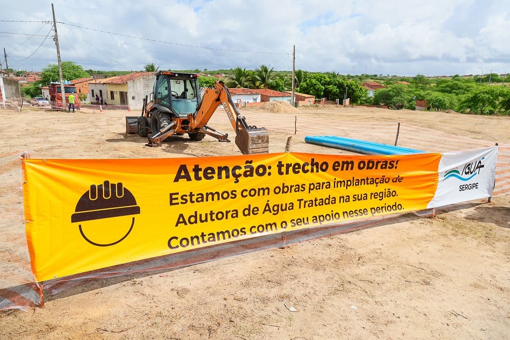 Obras da Adutora do Curralinho em Poço Redondo