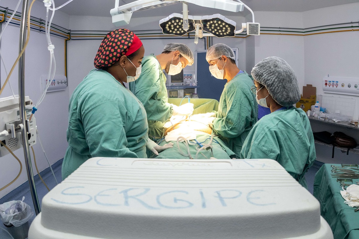 Cirurgia de doação de órgãos no Huse