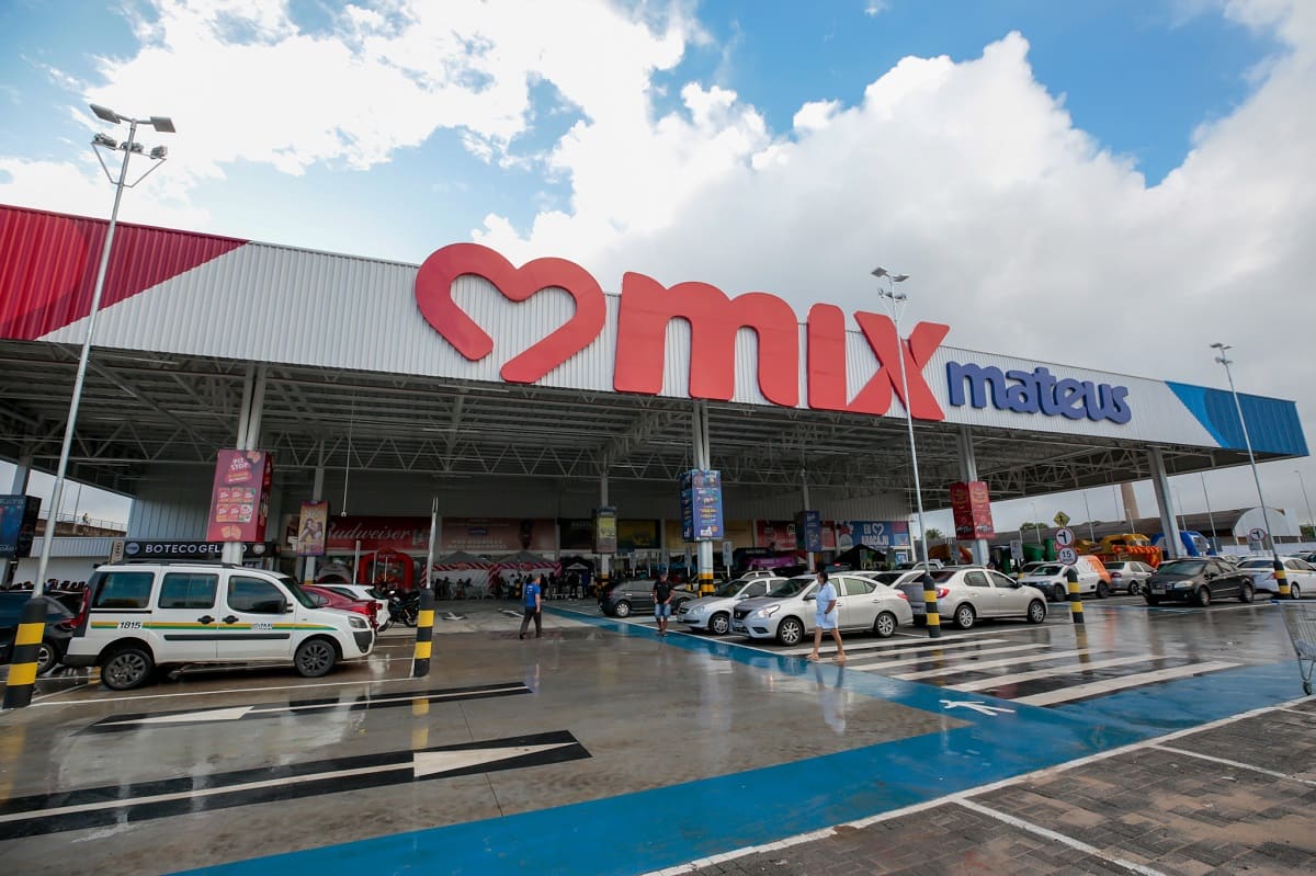 Fachada do Mix Mateus