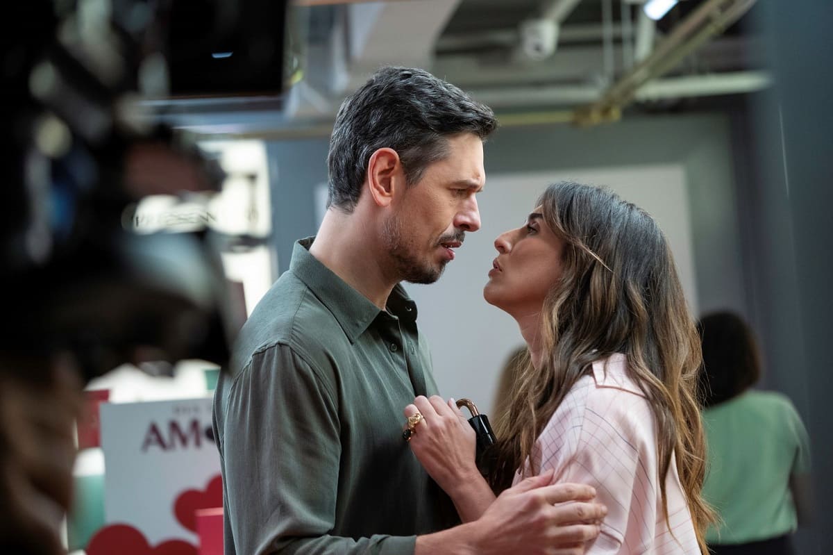 Fernanda Paes Leme e João Vicente em cena