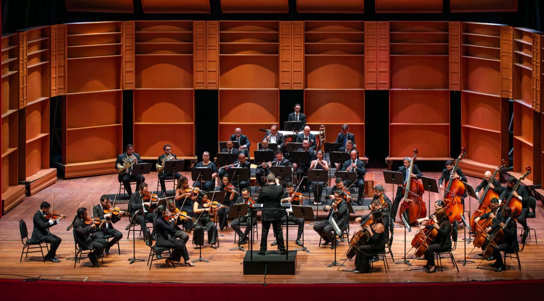 Orquestra Sinfônica de Sergipen no palco