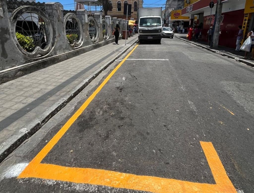 Ponto exclusivo para carga e descarga no Centro de Aracaju