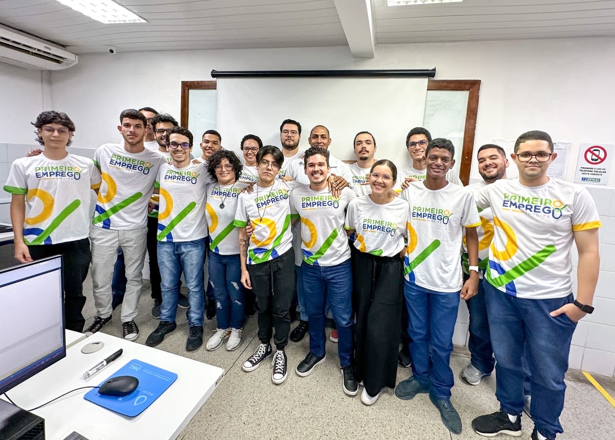 Jovens no programa Primeiro Emprego