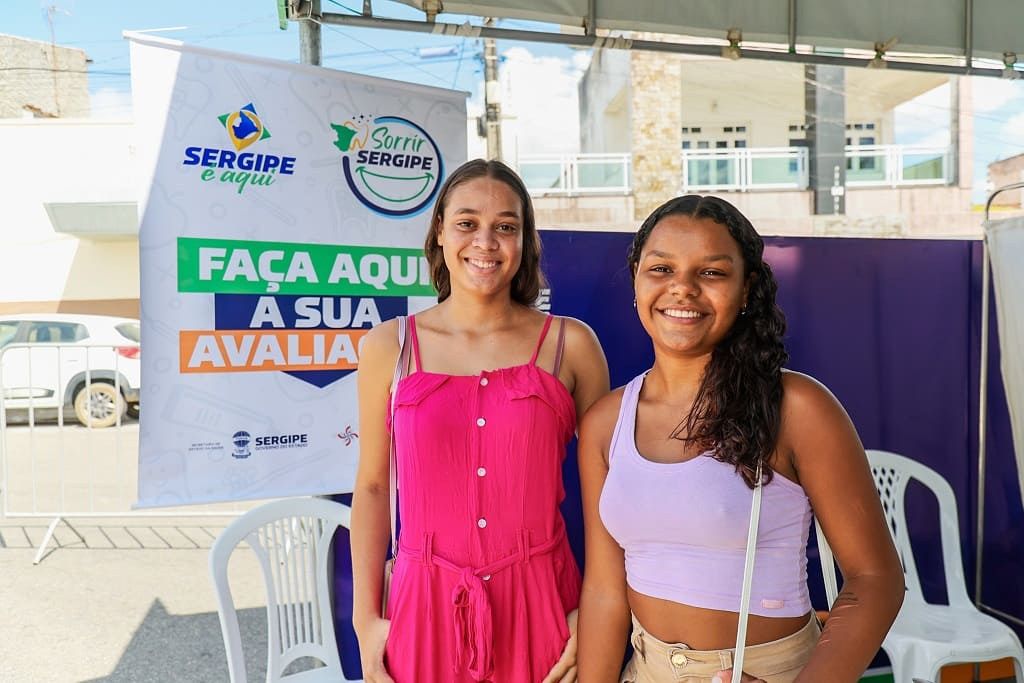 Letícia Santos e Carolaine Silva