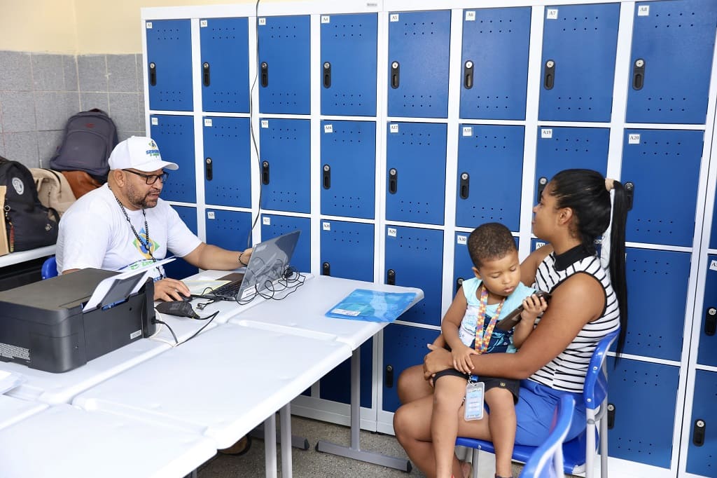 Islaine Santana e seu filho Vinícius Gabriel